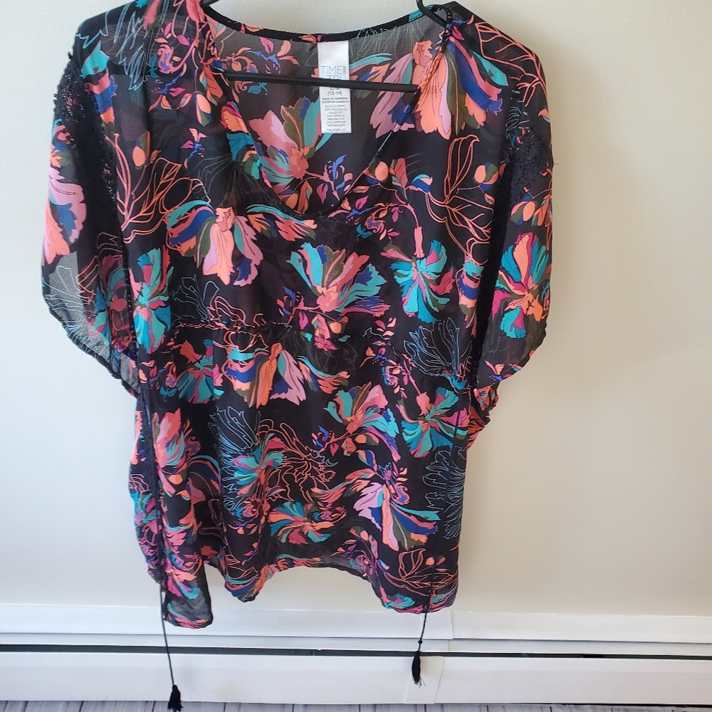 Time and Tru Womens sheer vacation cute swimsuit cover up. Size 12-14.